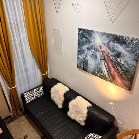As Small As Caravans Vienna Luaran gambar